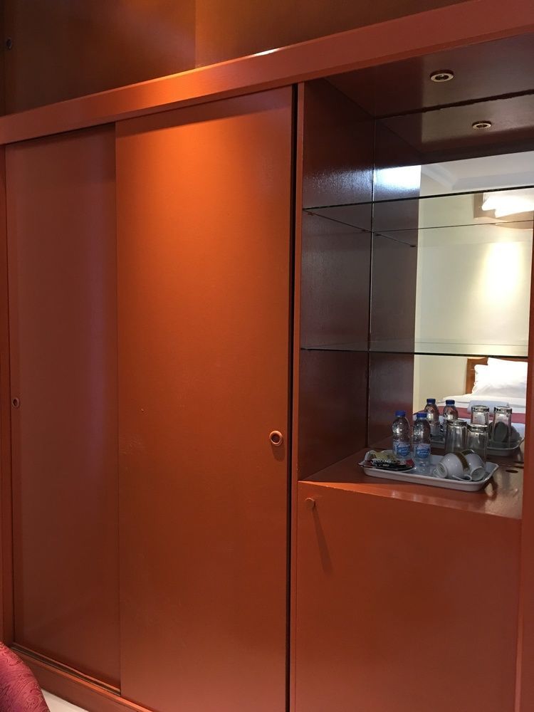 Oyo 366 Waves Hotel 아지만 외부 사진