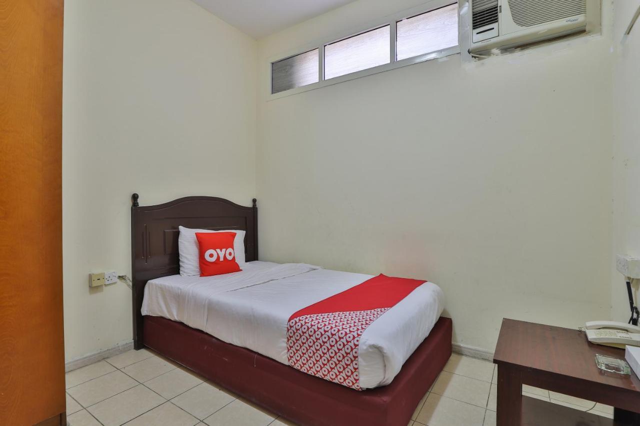 Oyo 366 Waves Hotel 아지만 외부 사진